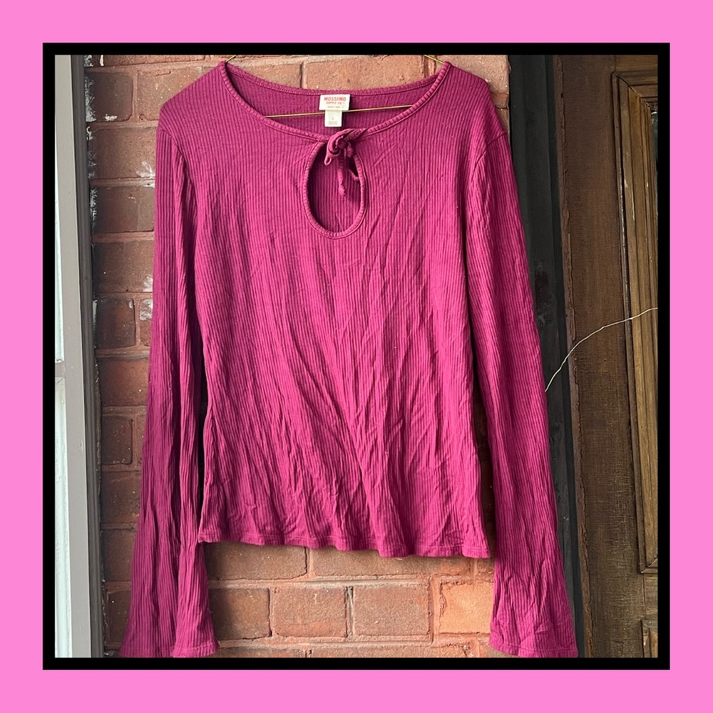 Soft Magenta Ribbed Long Sleeve w Cutout And Flare Sleeves